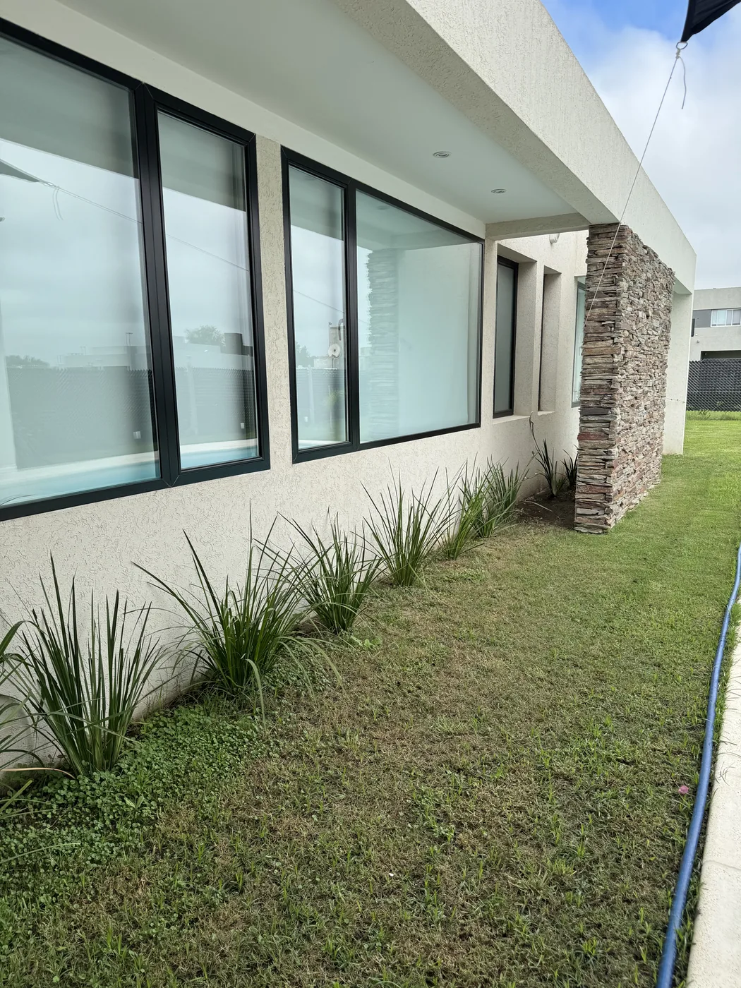 Fotografía de una vivienda unifamiliar en Don Mateo durante la obra